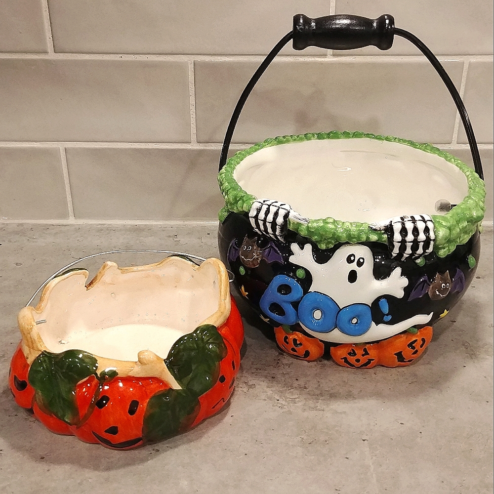 Halloween Ceramic Candy Dishes. 1 Witch's Cauldron, 1 Pumpkins.